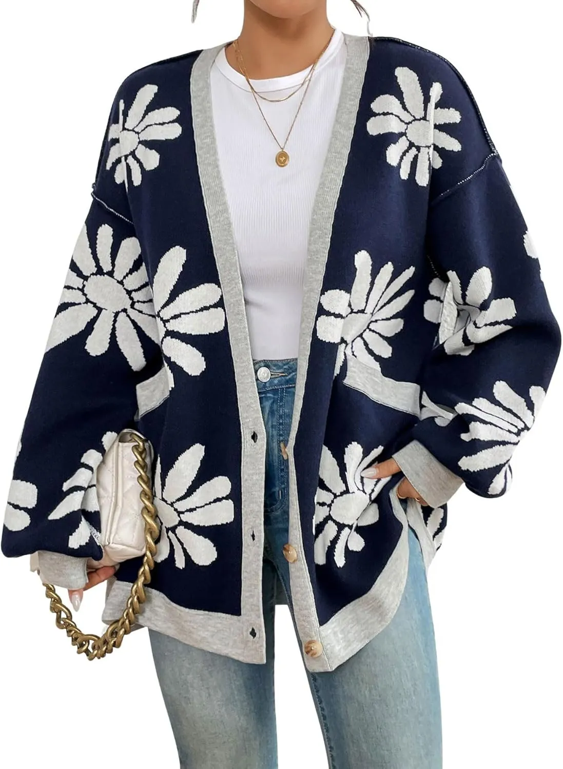 chouyatou Women's Y2K Daisy Floral Printed Oversized Cardigans Button Down Knitted Cardigan Sweaters with Pockets