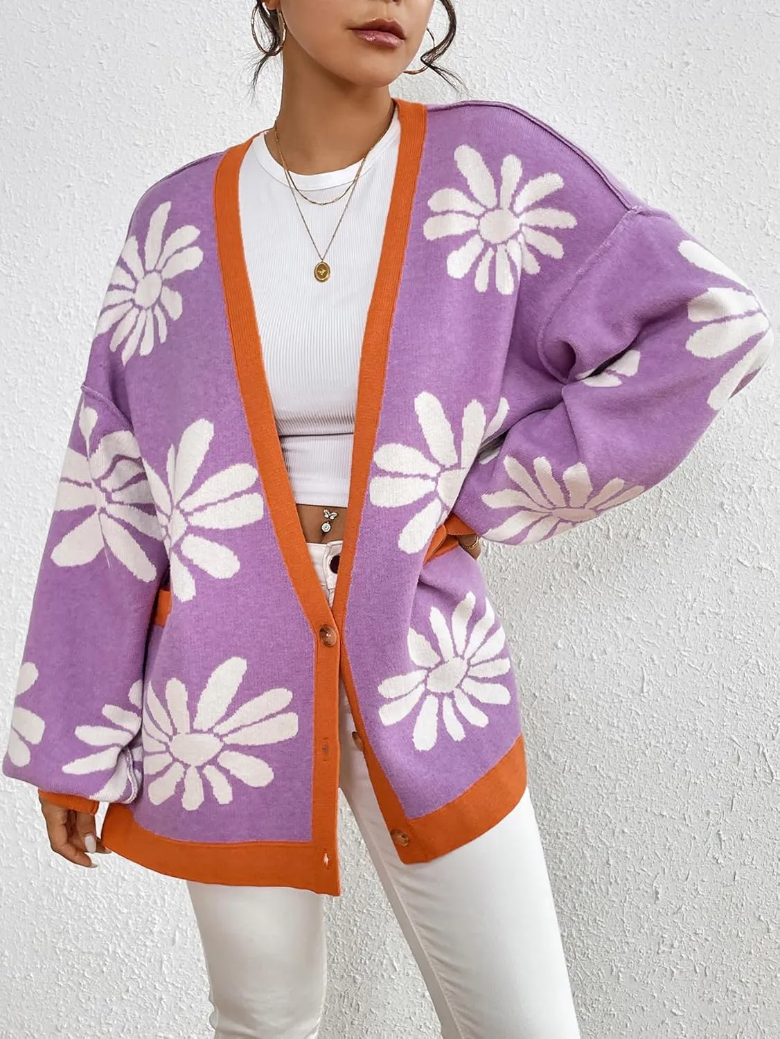 chouyatou Women's Y2K Daisy Floral Printed Oversized Cardigans Button Down Knitted Cardigan Sweaters with Pockets