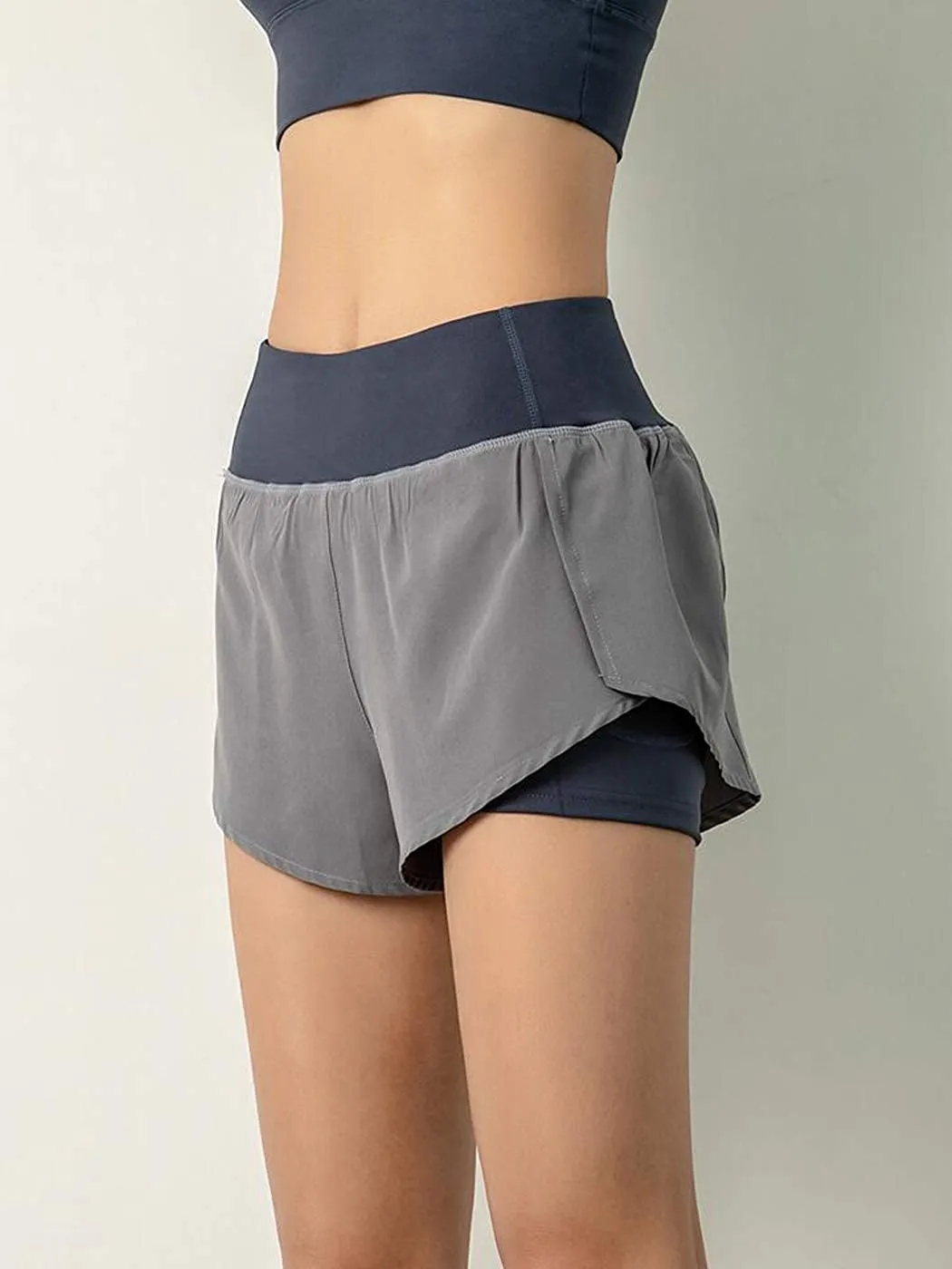 Women Quick-Dry Running Shorts Double Layer Workout Athletic Gym Shorts with Pockets
