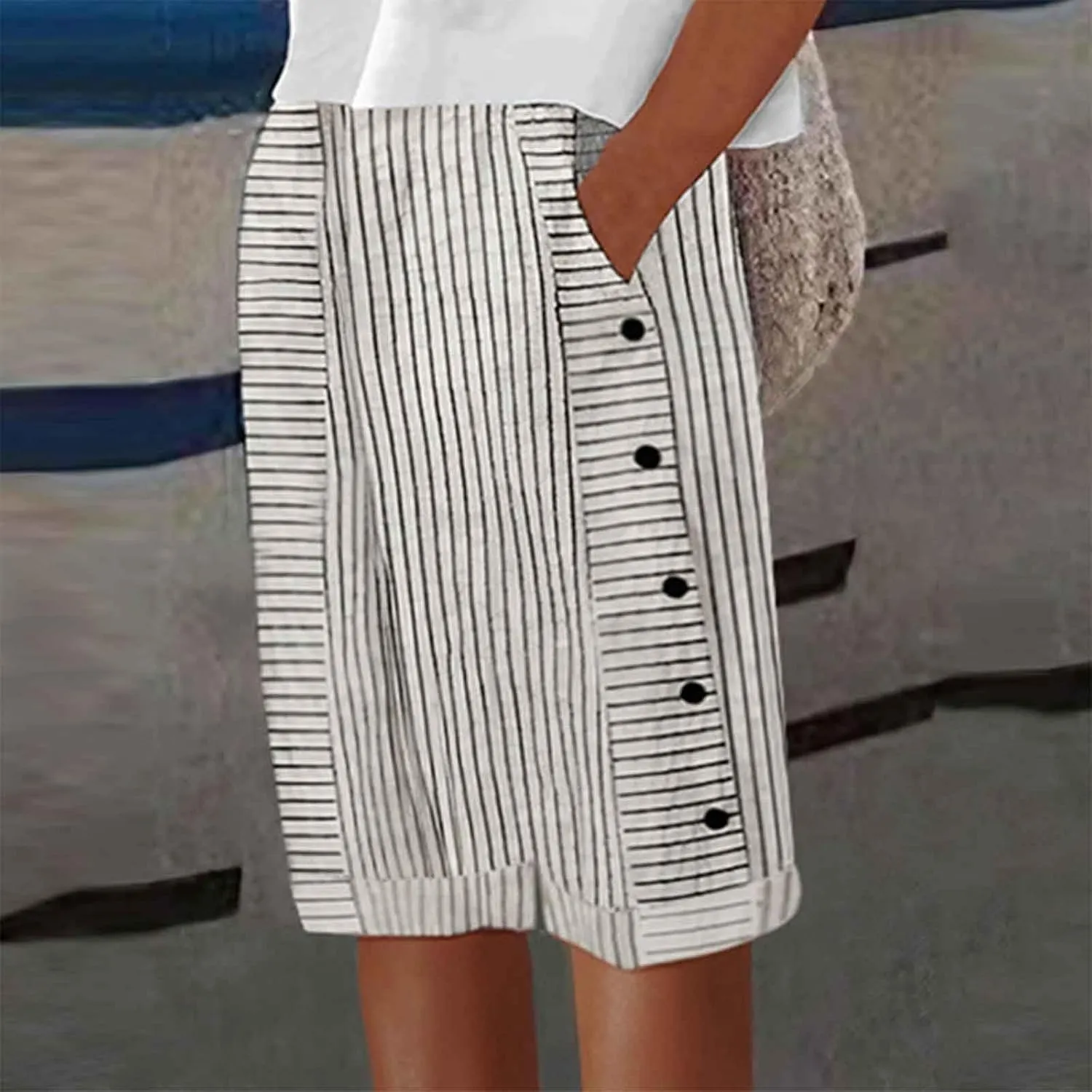 Women's Linen Shorts Trendy Striped Elastic Waist Pants Wide Leg Short Pants Side Button Casual Beach Shorts