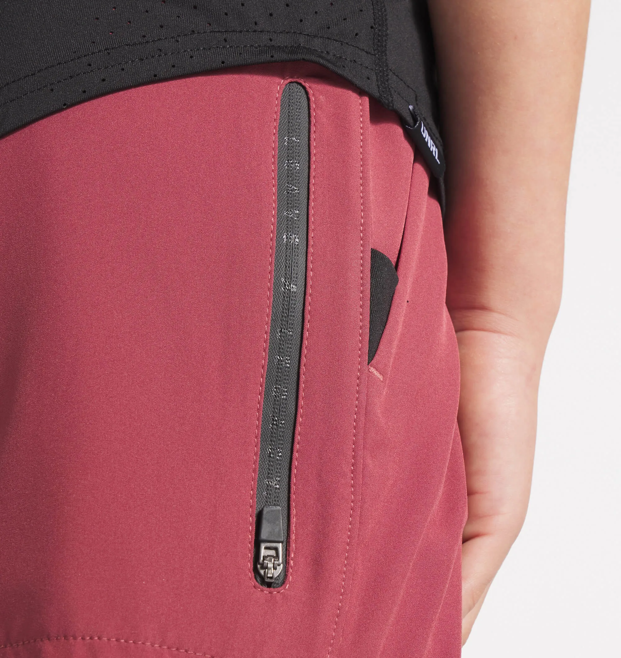 Youth Stride Short [7.5"]